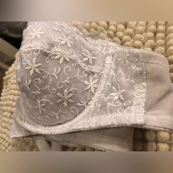 πΌ-5 Amazing bras for a  spring sale!- - Picture 14 of 16
